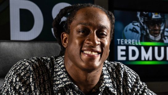 Edmunds signs one-year contract with Eagles taken on the South Side (Steelers)